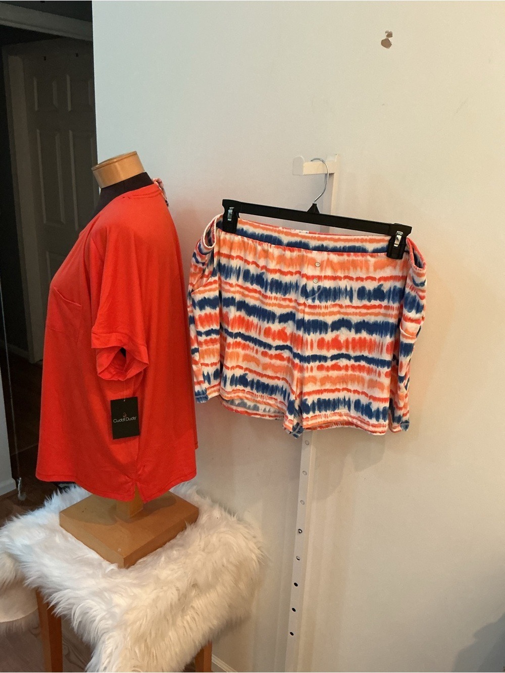 Cuddl Duds 2X Plus Size Lounge Set Coral Tie Dye Shorts Top & Matching Headband - Picture 6 of 14